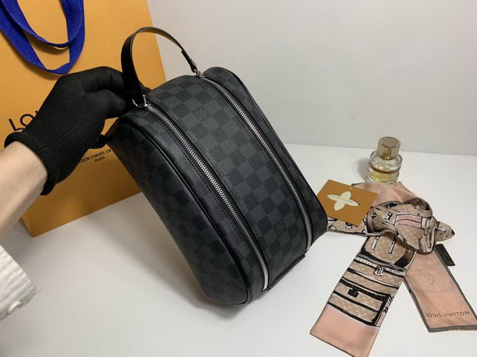 Louis Vuitton Beauty Bag ID:20230215-40
